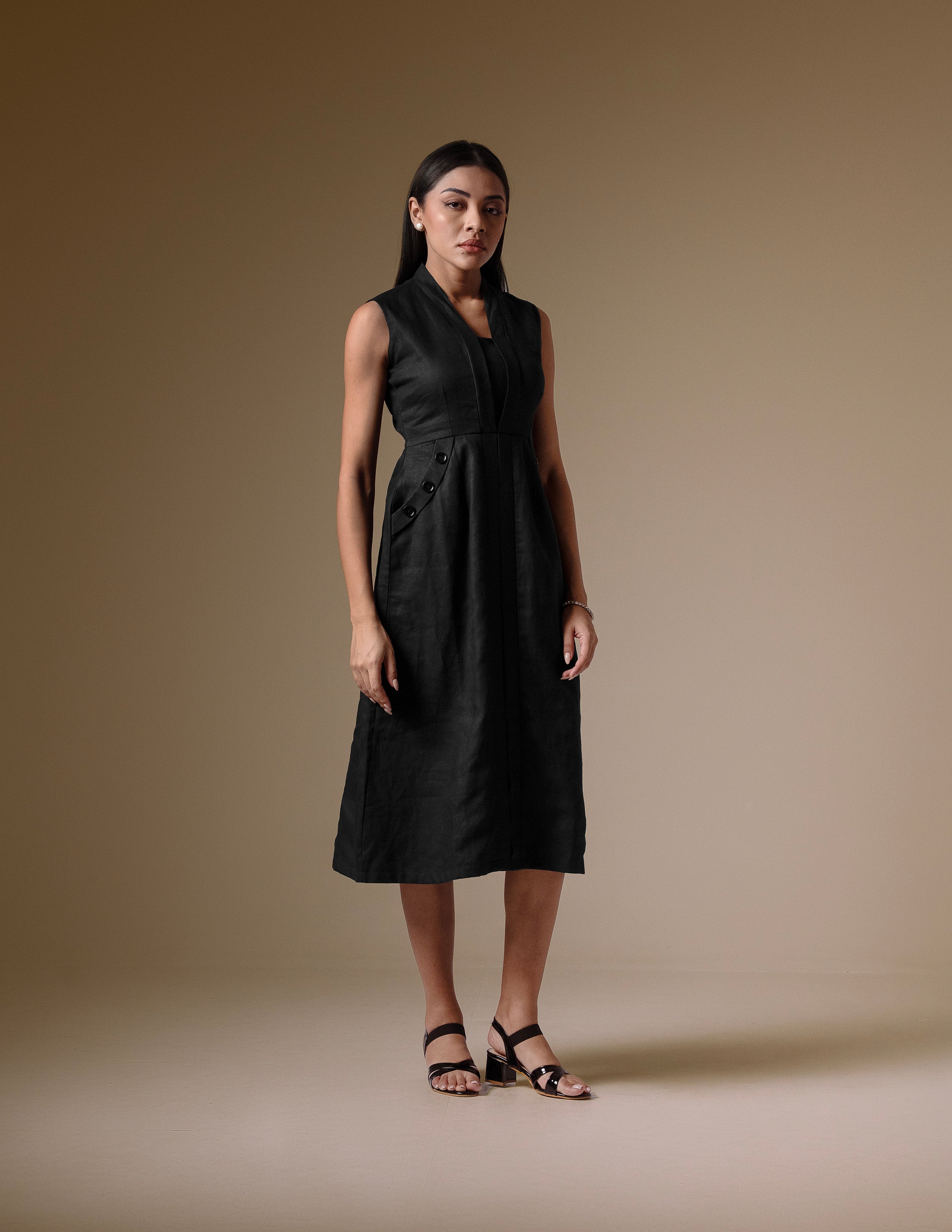 Black Button-Detail Linen