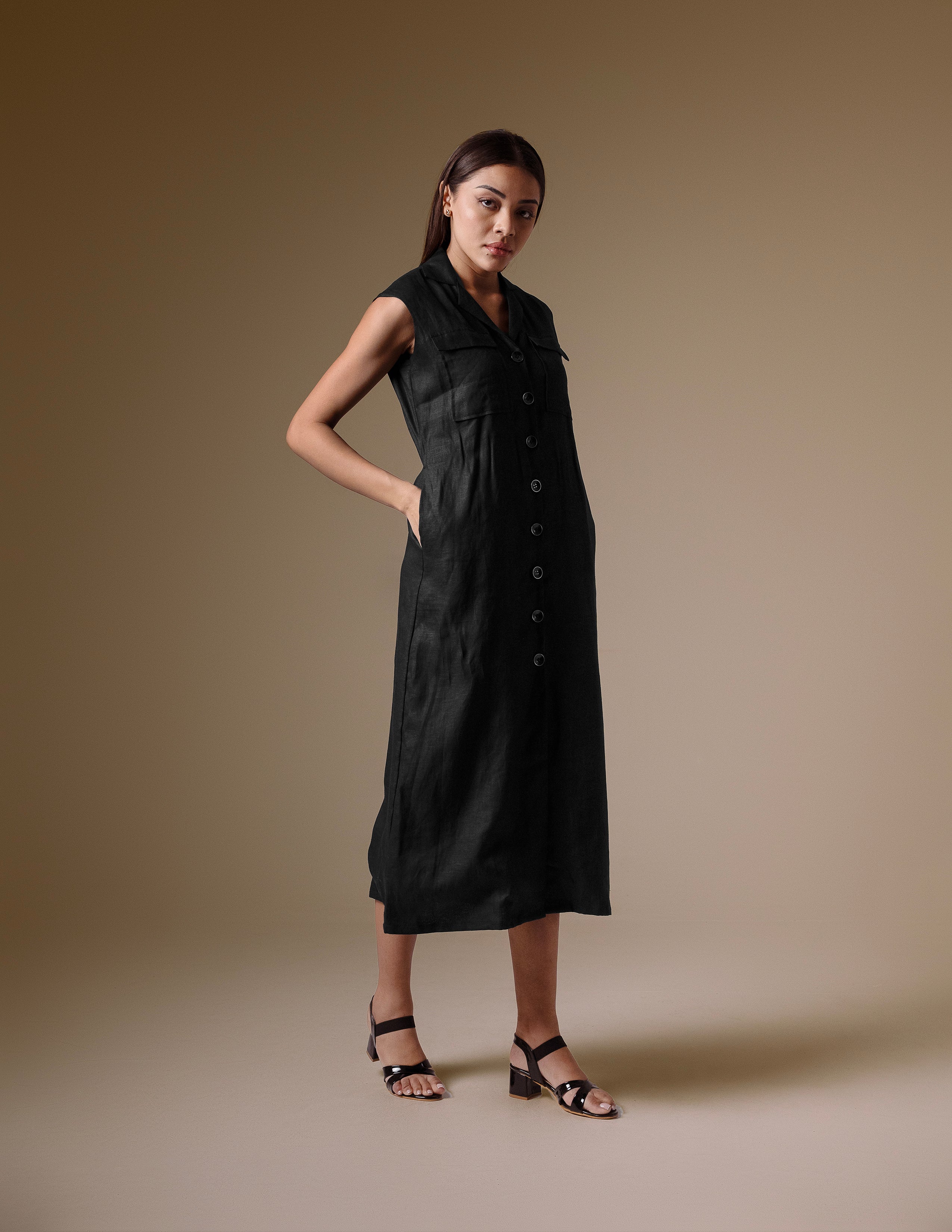 Black Button-Detail Linen